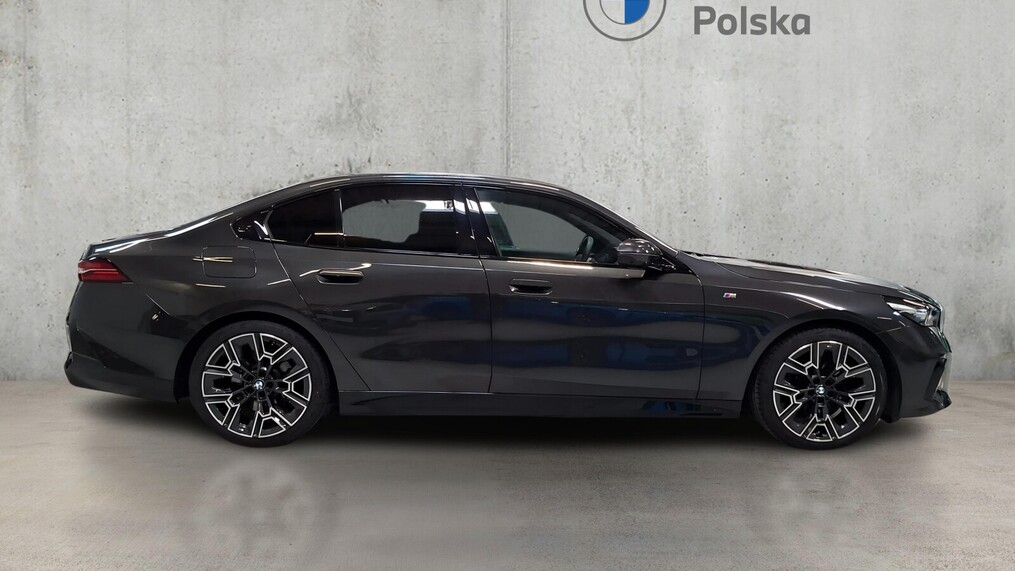 BMW Serii 5, 520