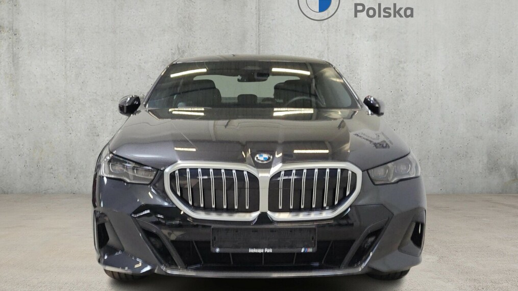 BMW Serii 5, 520