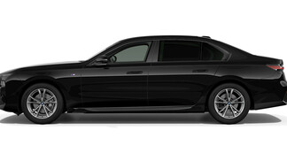BMW Serii 7, 740