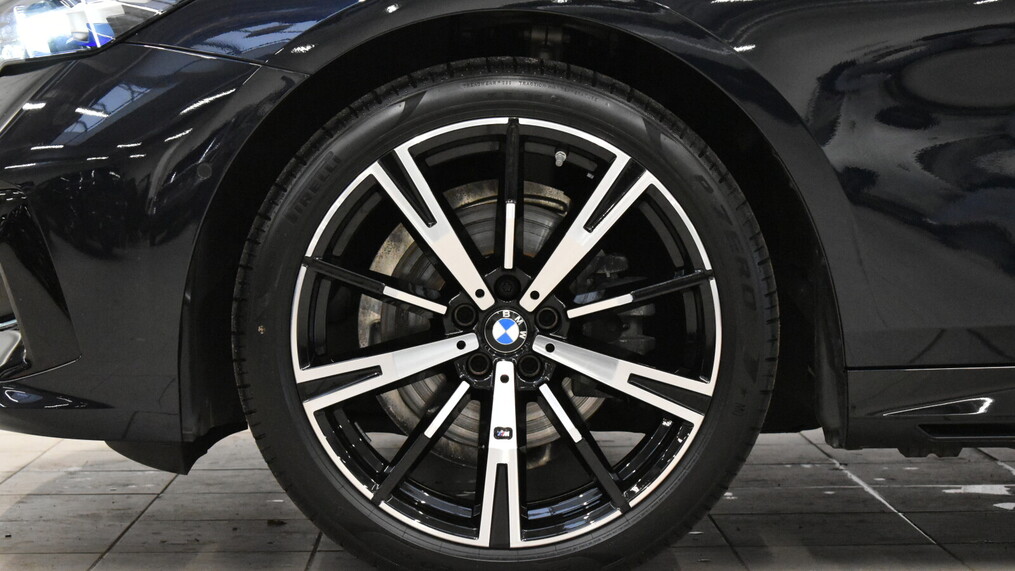 BMW Serii 5, 520