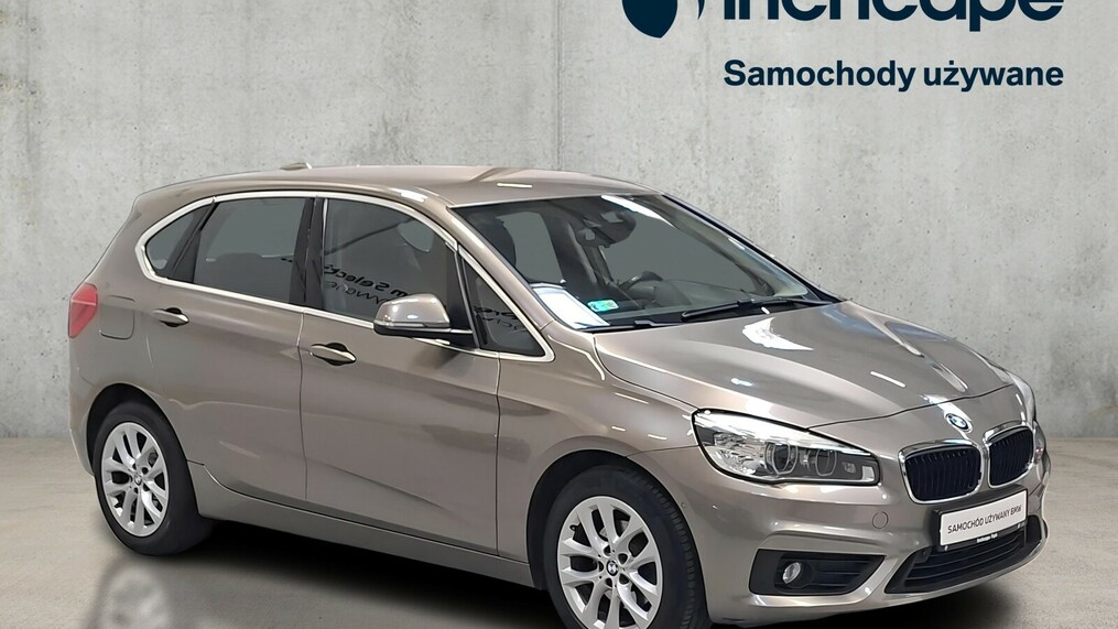 BMW Serii 2, 218