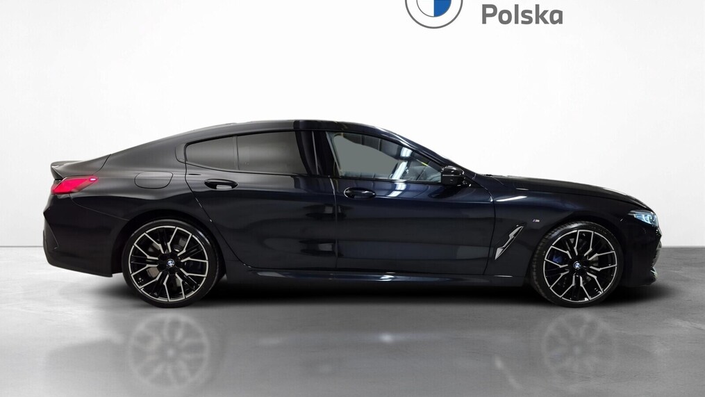 BMW Serii 8, 850