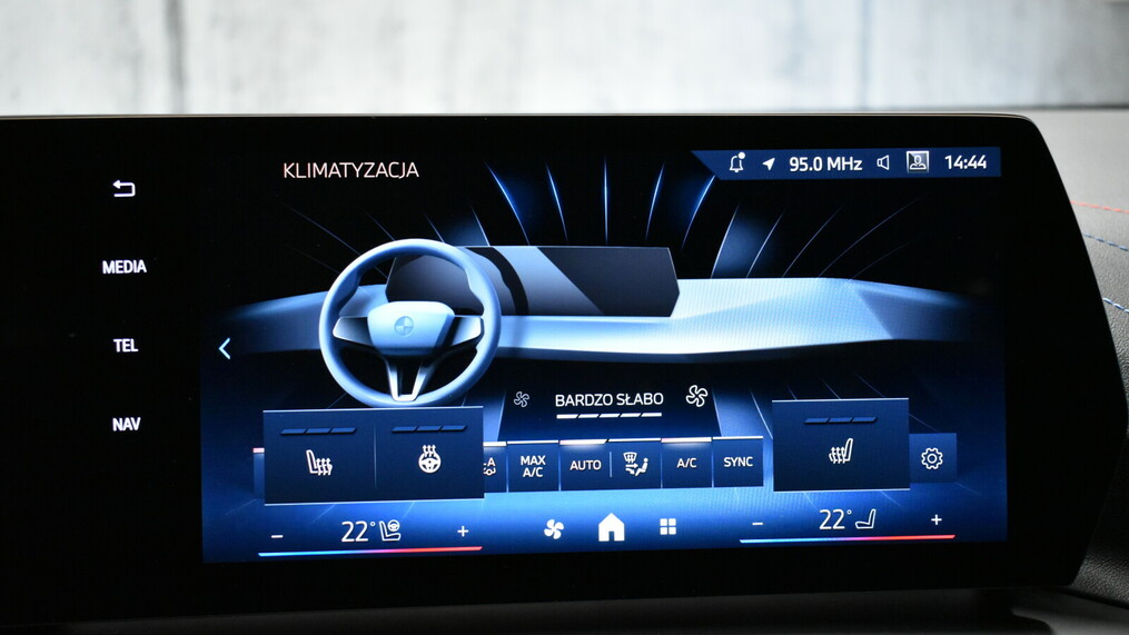 BMW Serii 2, 220
