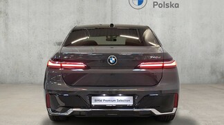 BMW Serii 7, 740