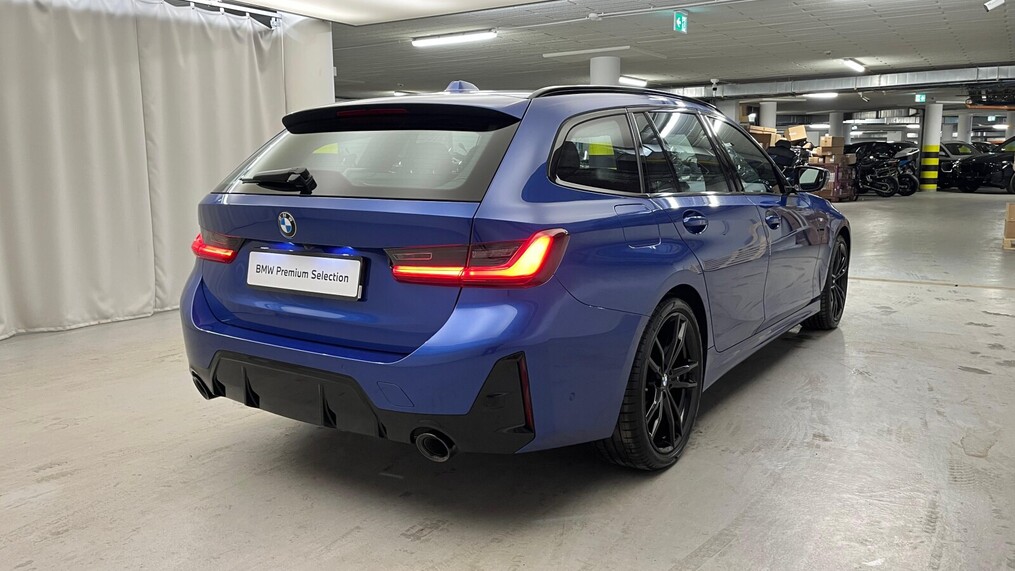 BMW Serii 3, 320