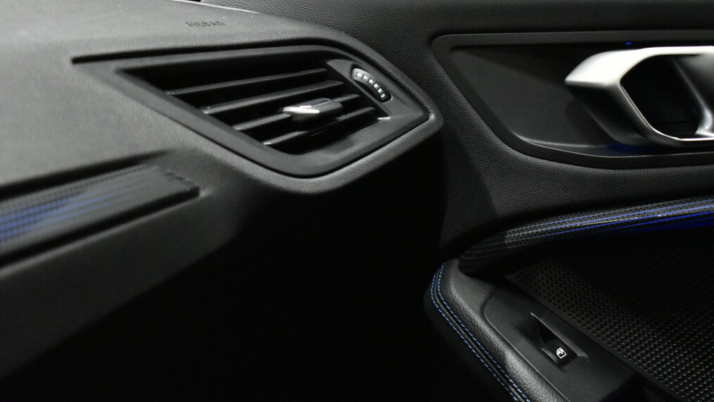 BMW Seria 2 218