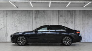 BMW Serii 7, 740
