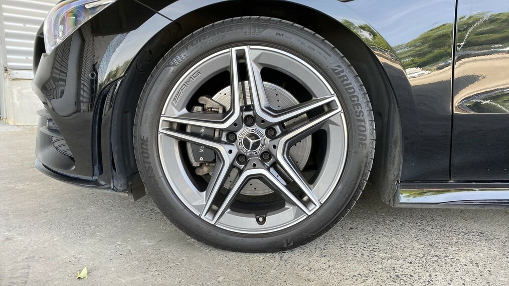 Mercedes-Benz CLA 200