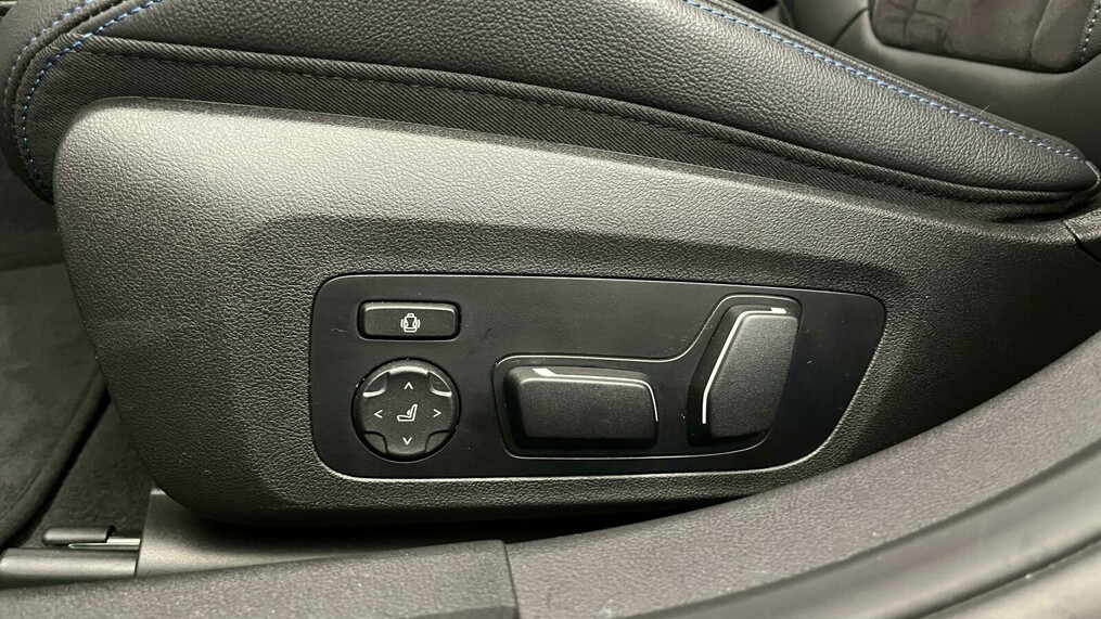 BMW Serii 3, 320
