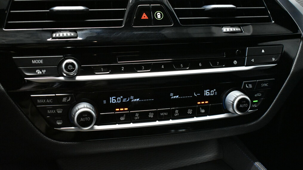 BMW Serii 5, 520