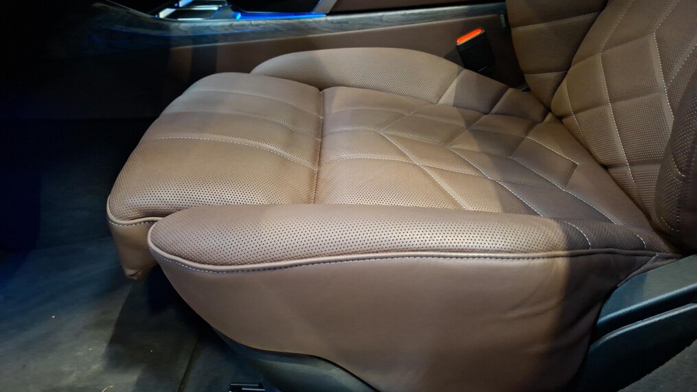 BMW Serii 7, 740