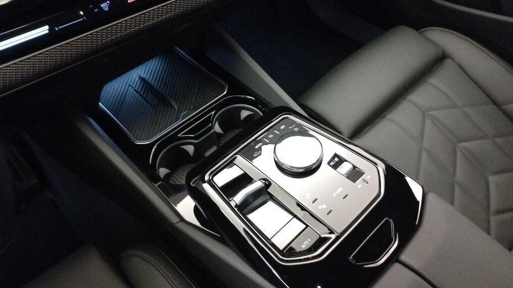 BMW Serii 5, 540