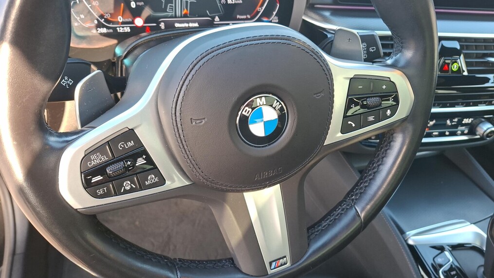 BMW Serii 5, 530