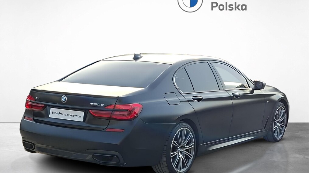 BMW Serii 7, 750