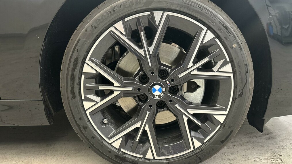 BMW Seria 2, 220