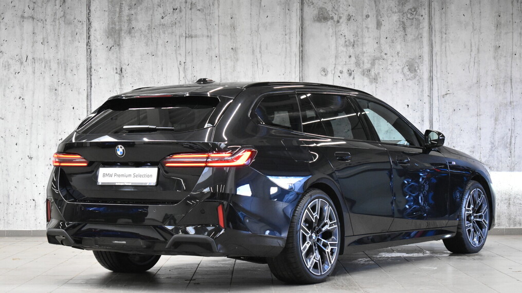 BMW Serii 5, 520