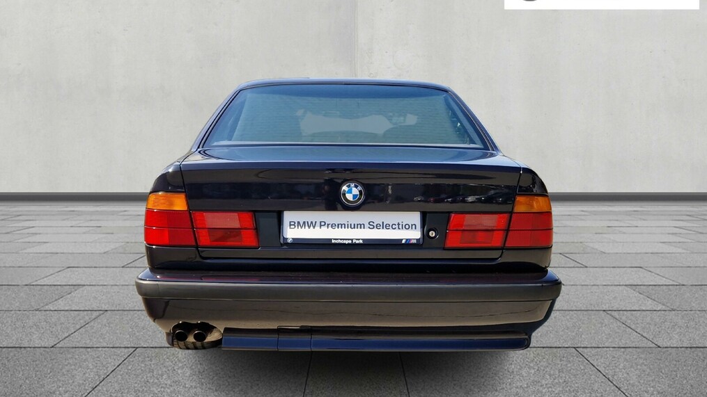 BMW Serii 5, 525