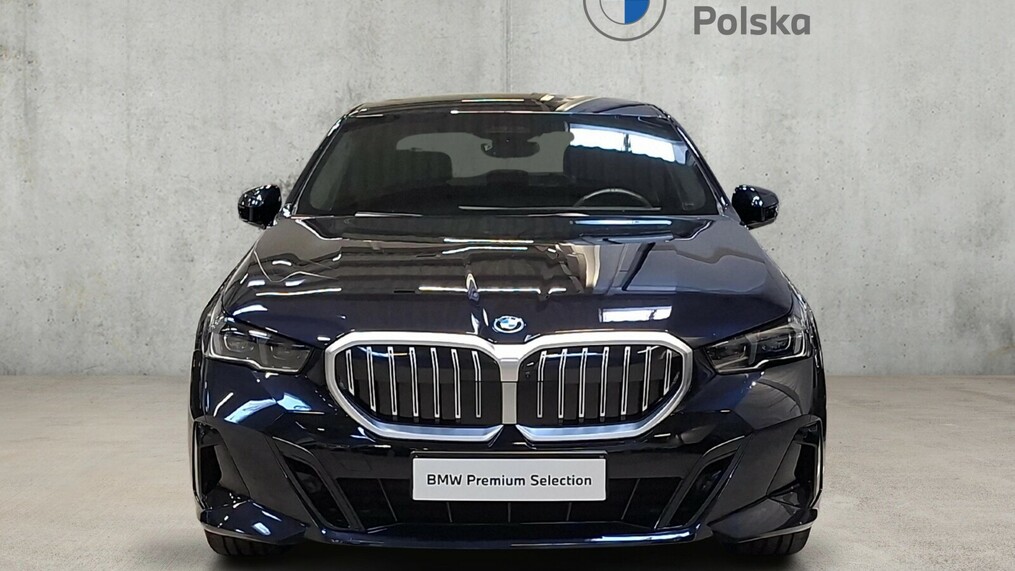 BMW Serii 5, 550