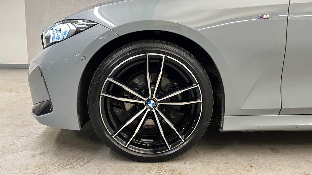 BMW Serii 3, 320