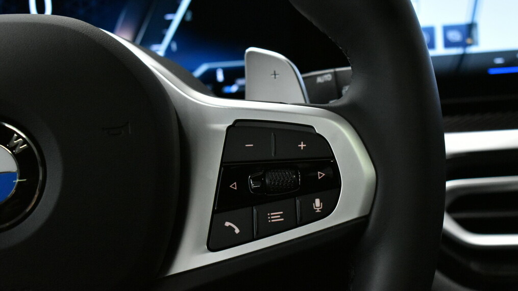 BMW Serii 3, 320