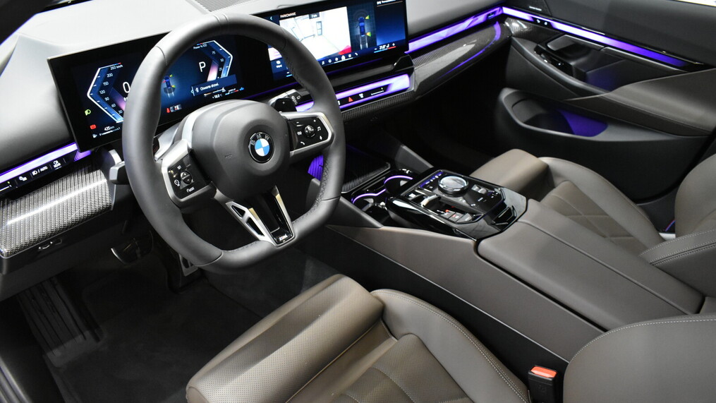 BMW Serii 5, 520