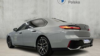 BMW Serii 7, 740