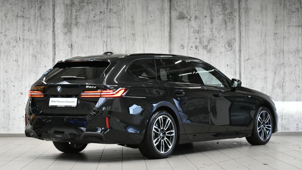 BMW Serii 5, 520