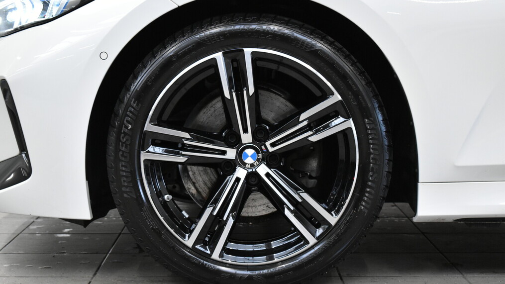 BMW Serii 3, 320