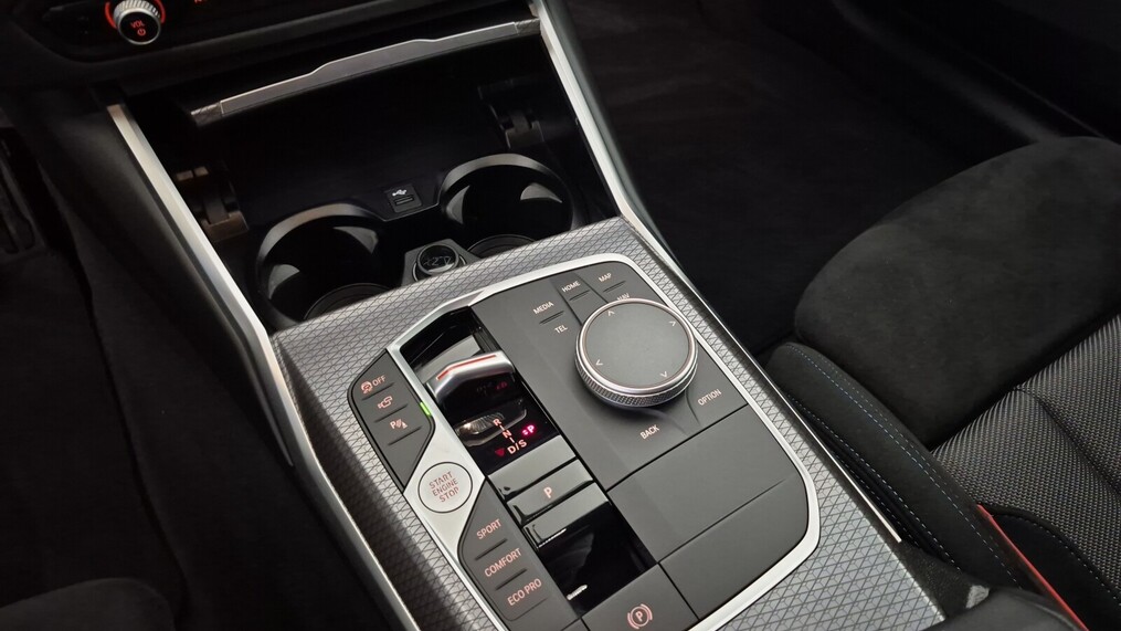 BMW Serii 3, 320