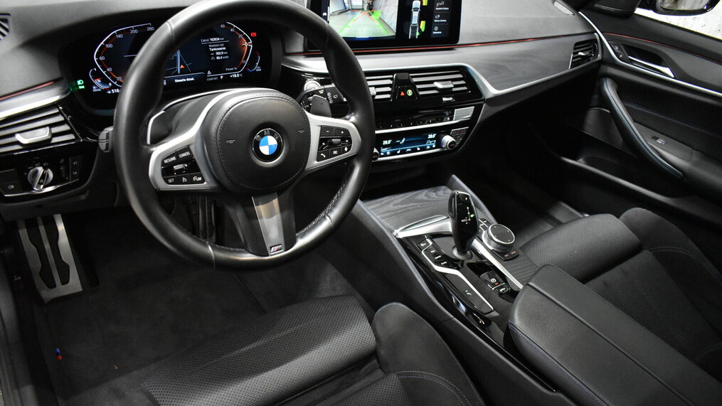 BMW Serii 5, 530