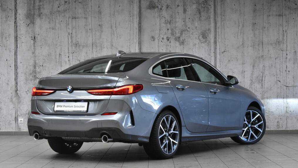 BMW Serii 2, 220