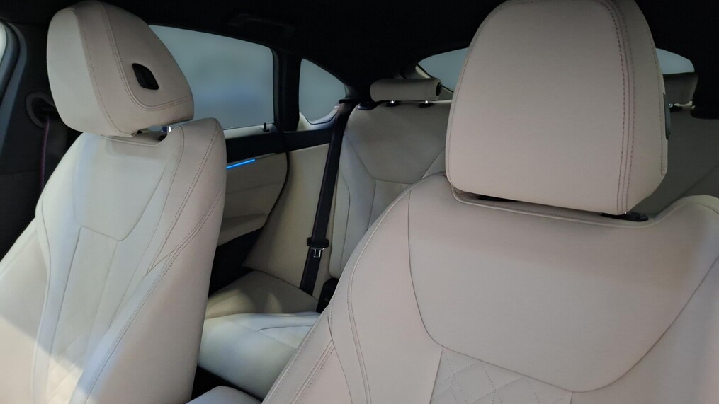 BMW Serii 4, i4