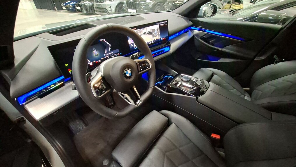 BMW Serii 5, 520