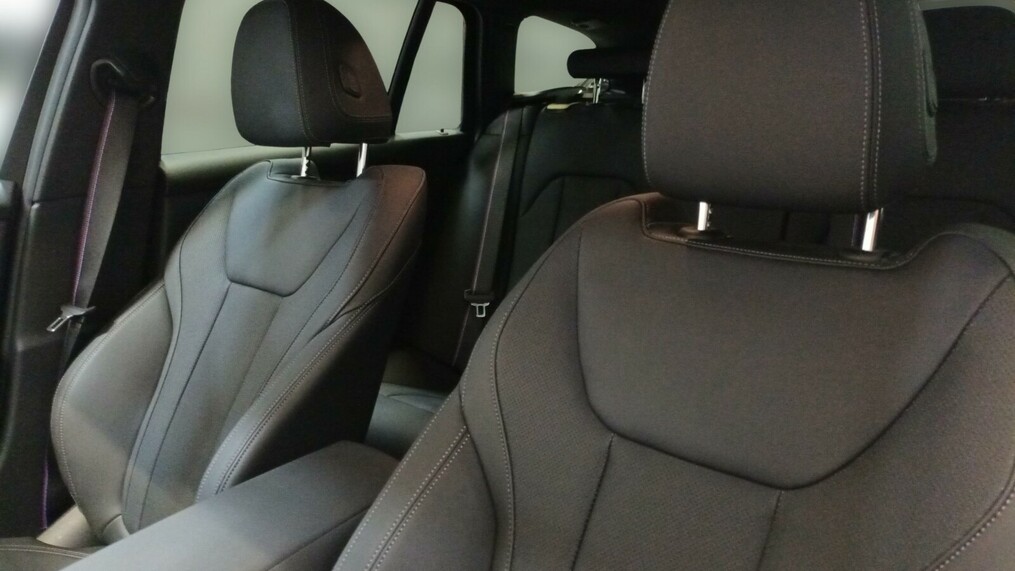 BMW Serii 3, 320