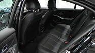 BMW Serii 3, 330