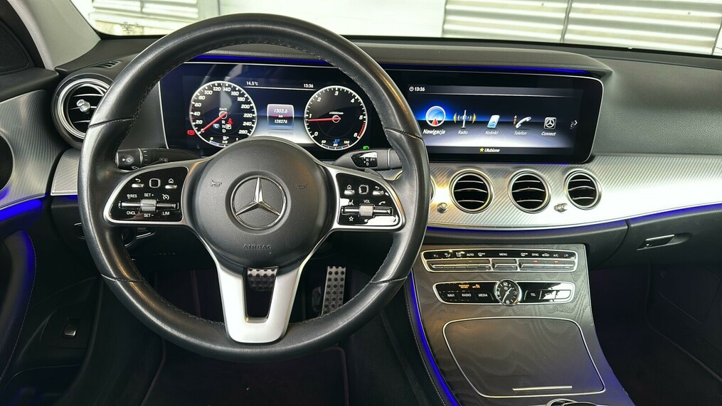 Mercedes-Benz E 200