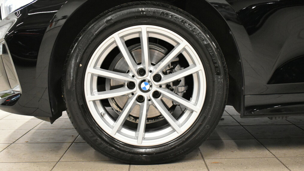 BMW Serii 3, 318