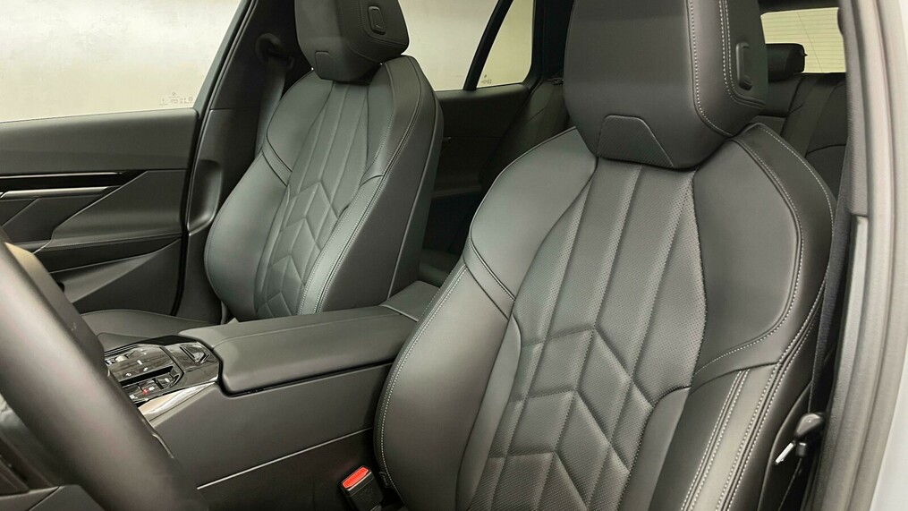 BMW Serii 5, 520