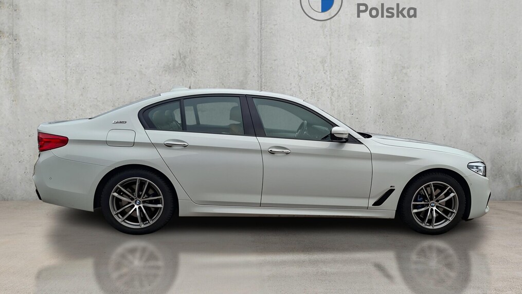 BMW Serii 5, 530