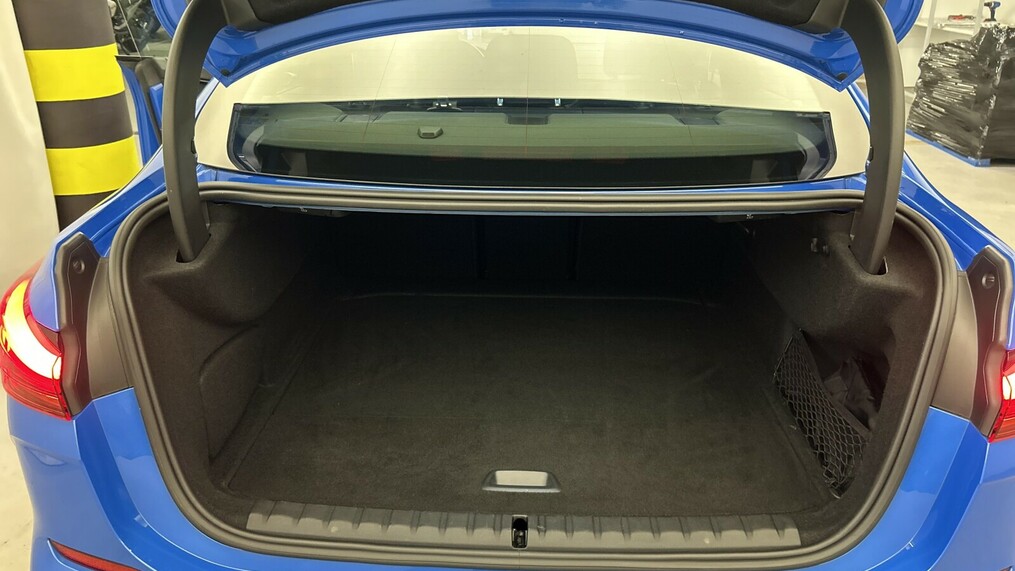 BMW Serii 2, 216