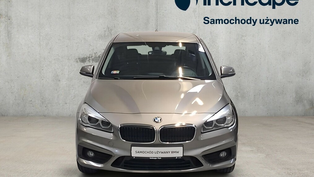 BMW Serii 2, 218