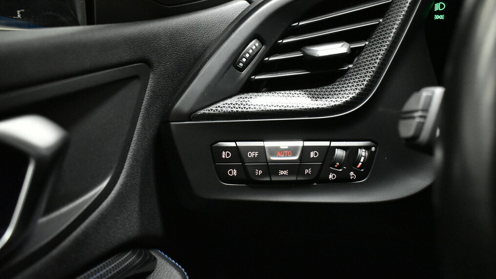 BMW Seria 2 218