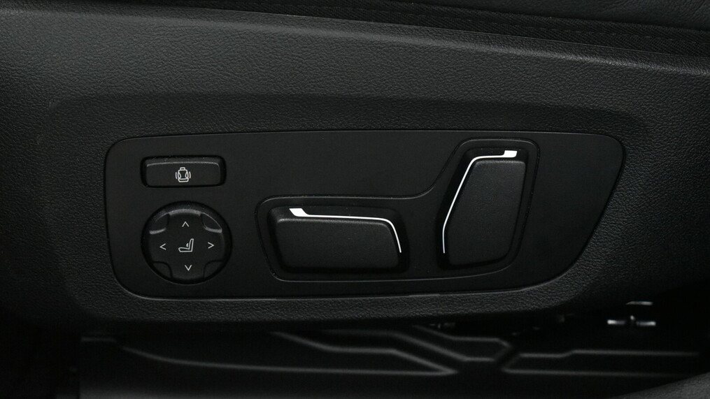 BMW Serii 3, 320
