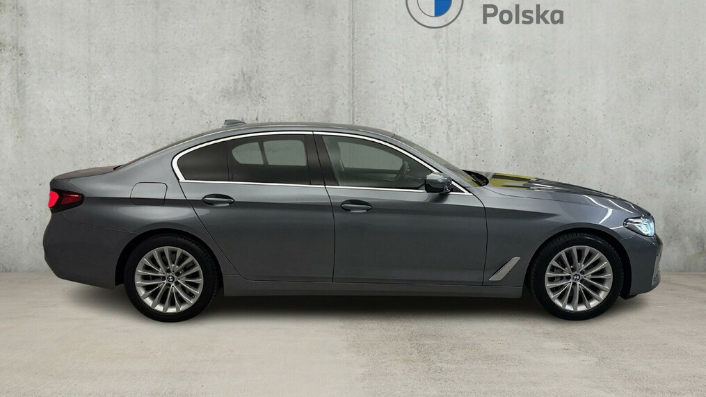BMW Serii 5, 530