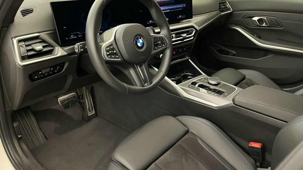 BMW Serii 3, 320