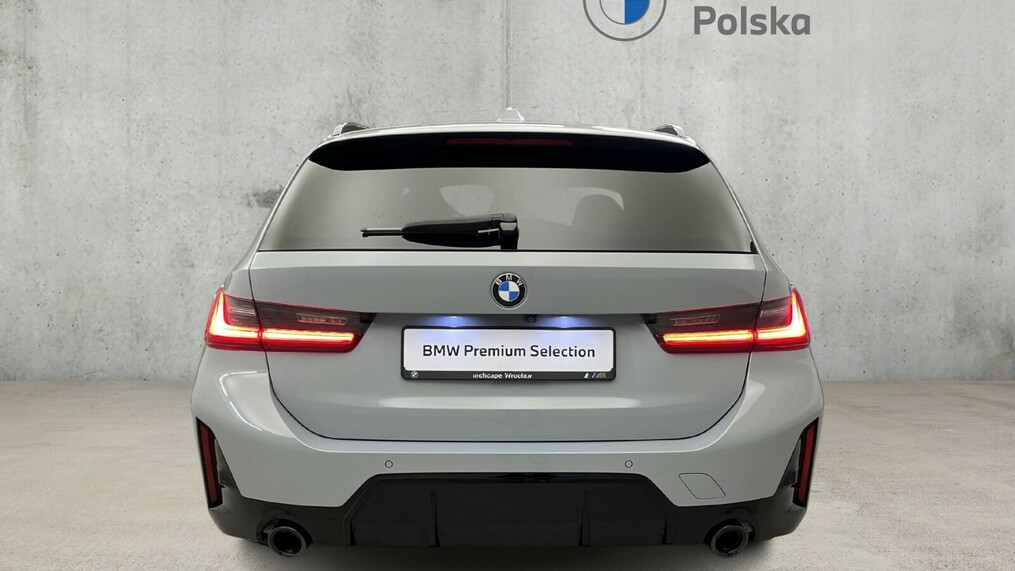 BMW Serii 3, 320