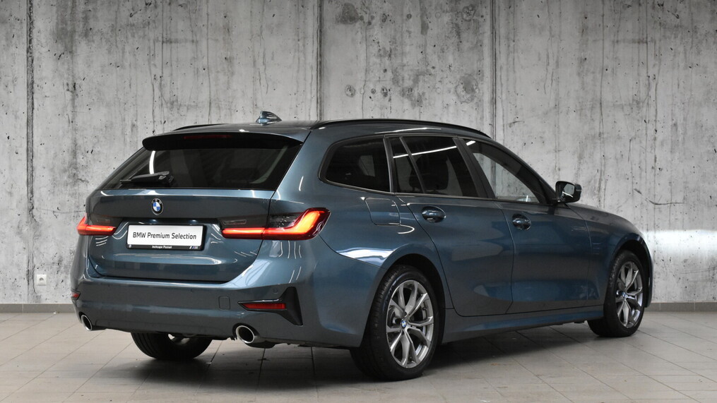 BMW Serii 3, 320