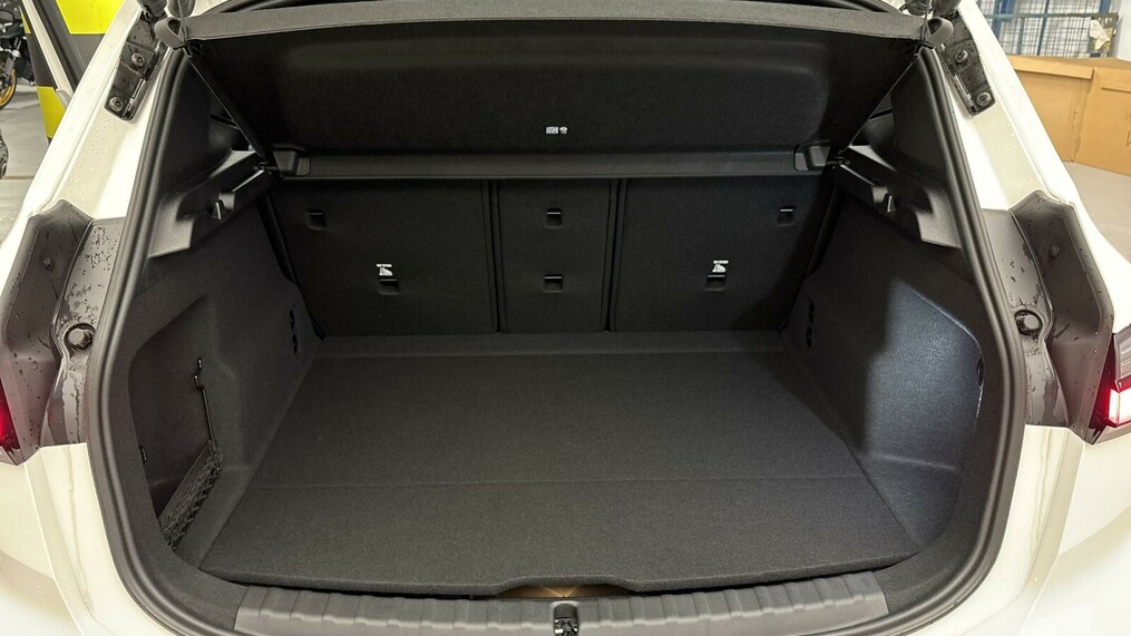 BMW Seria 2, 218