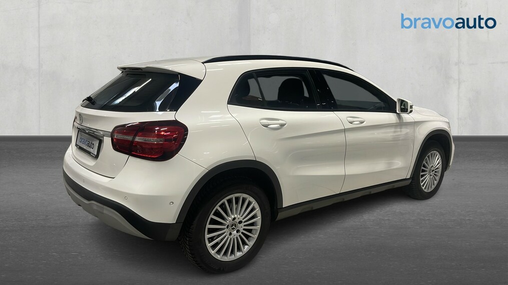 Mercedes-Benz GLA 180