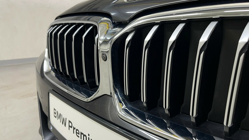 BMW Serii 5, 530